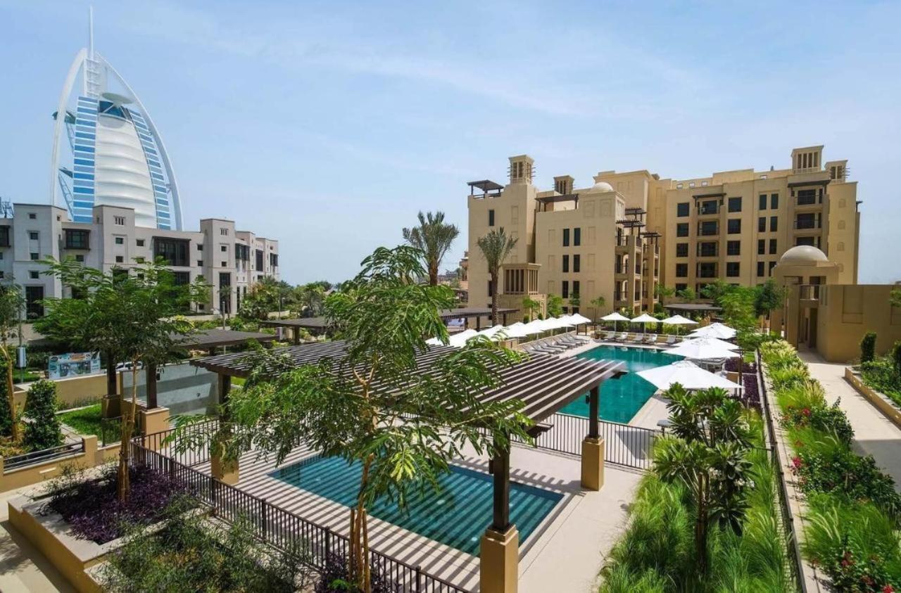 Luxury One Bedroom Dubai Eksteriør bilde