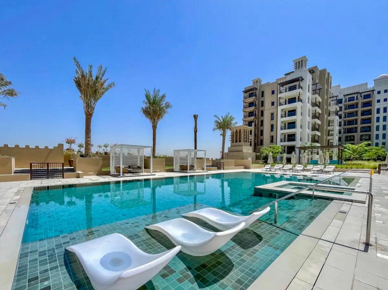 Luxury One Bedroom Dubai Eksteriør bilde